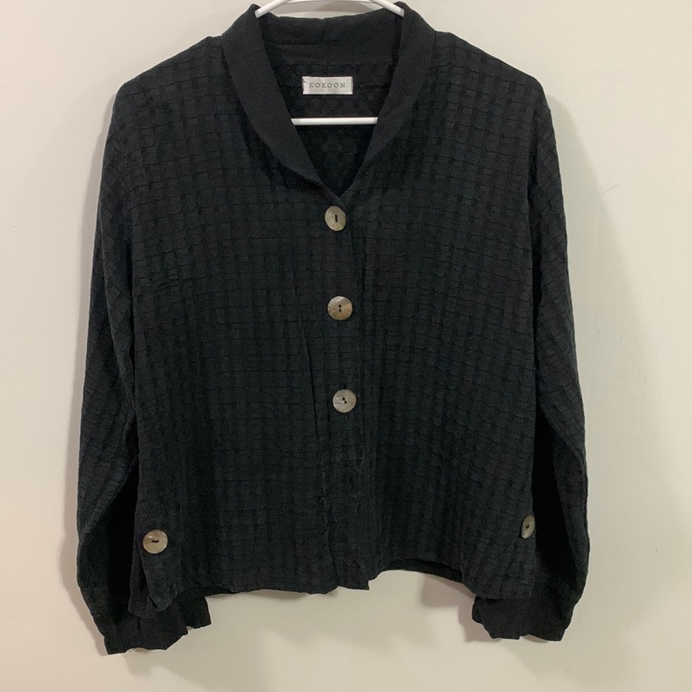 Kokoon button down long sleeve textured blouse, good condition, est size medium